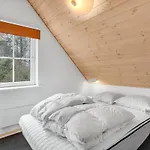 4 Bedroom Awesome In Holiday home *
