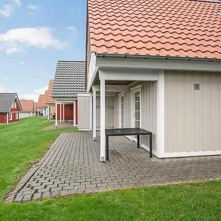 Holiday home 4 Bedroom Awesome In Grasten