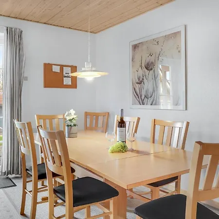4 Bedroom Awesome In
