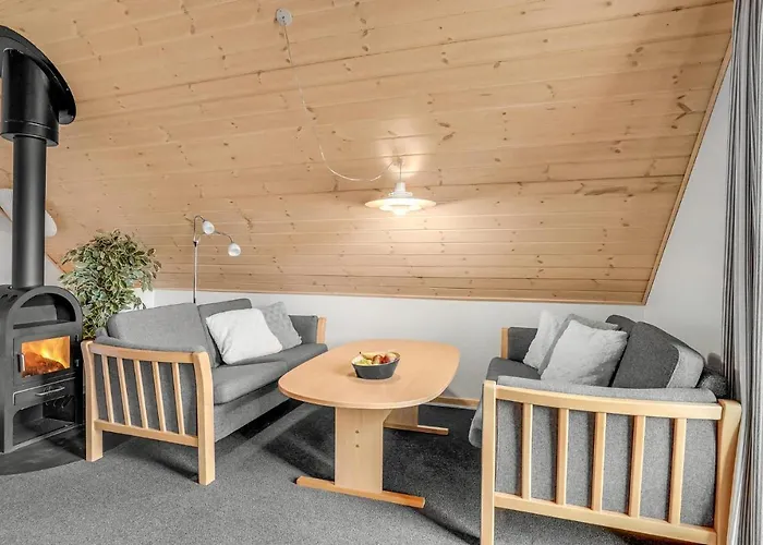 4 Bedroom Awesome In *