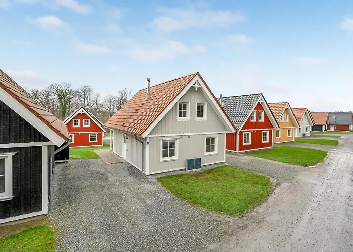 Ferienhaus 4 Bedroom Awesome In Gråsten